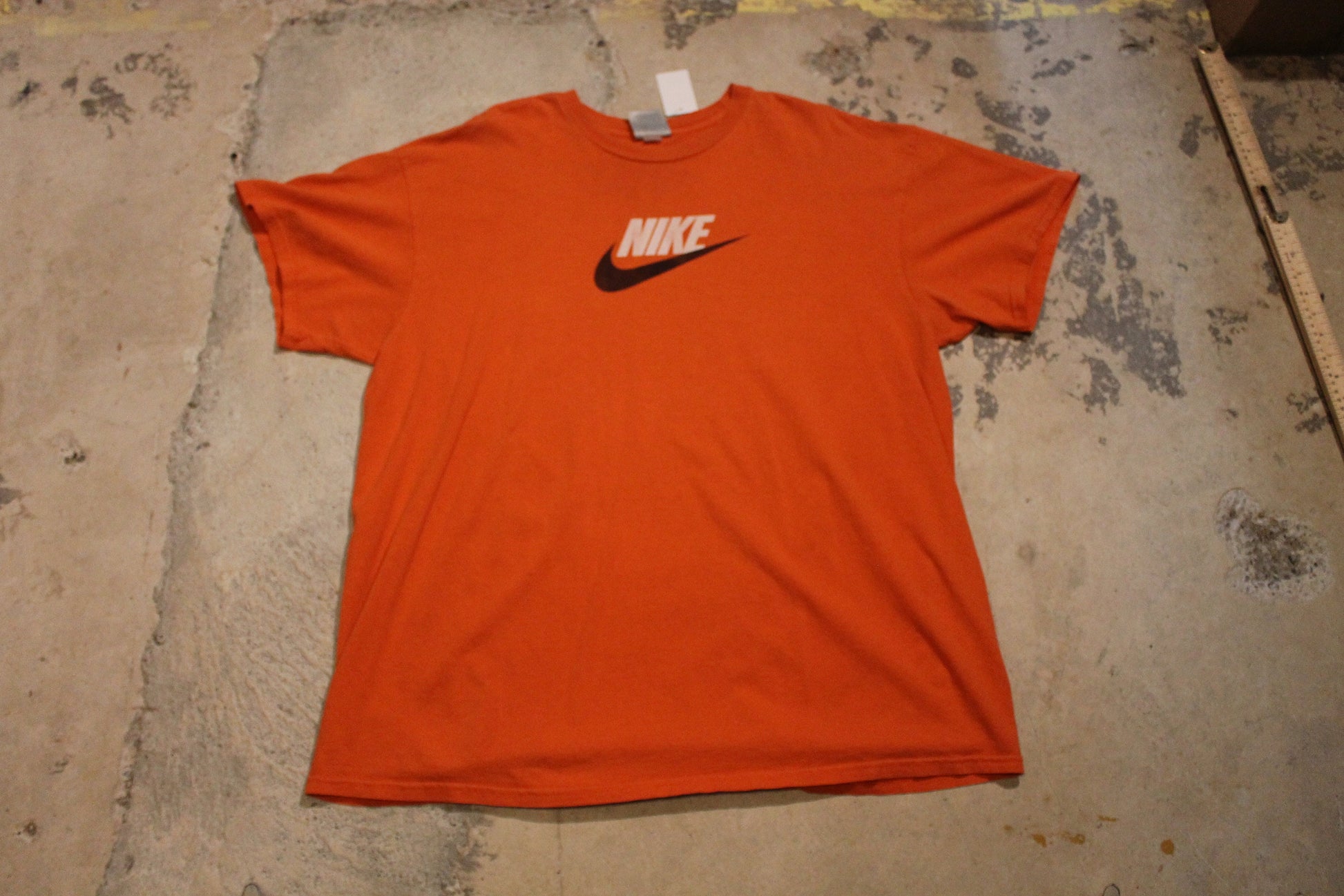 Vintage Y2K Nike Graphic T-Shirt