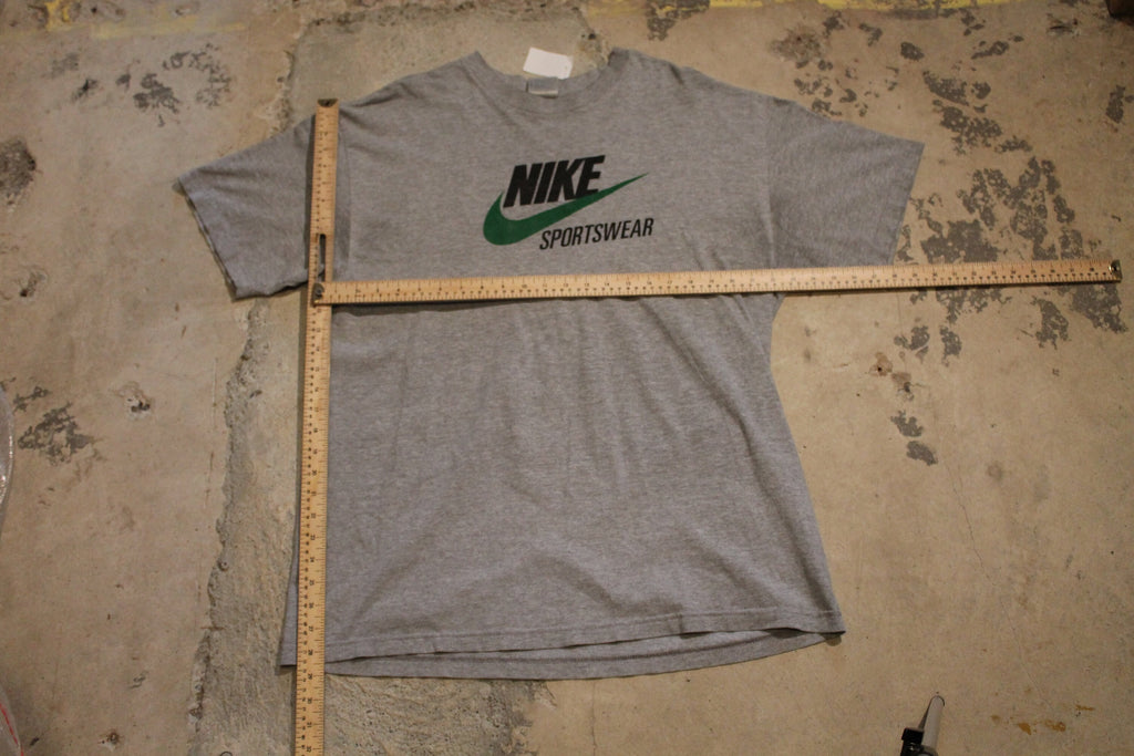 Vintage Y2K Nike Sportswear Graphic T-Shirt