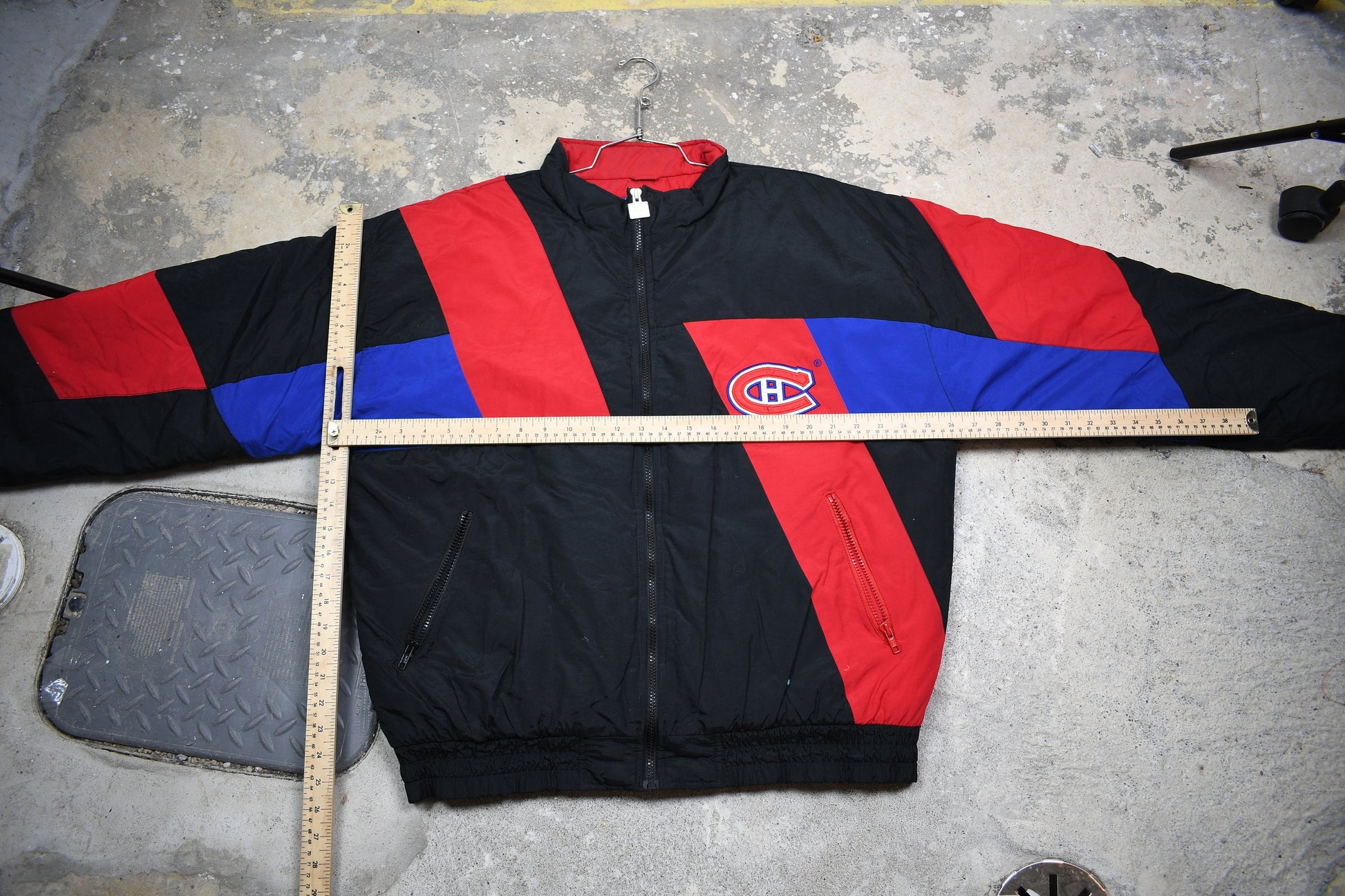 Vintage 1990s Montreal Canadiens NHL Color Block Puffer Jacket