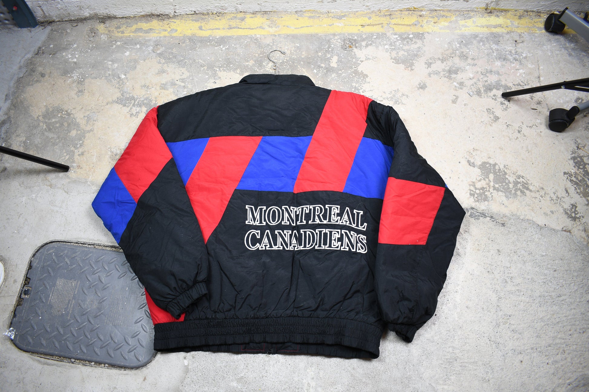 Vintage 1990s Montreal Canadiens NHL Color Block Puffer Jacket