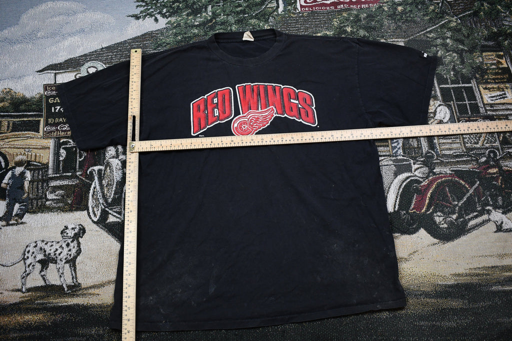Vintage 1990s Detroit Red Wings NHL Graphic T Shirt