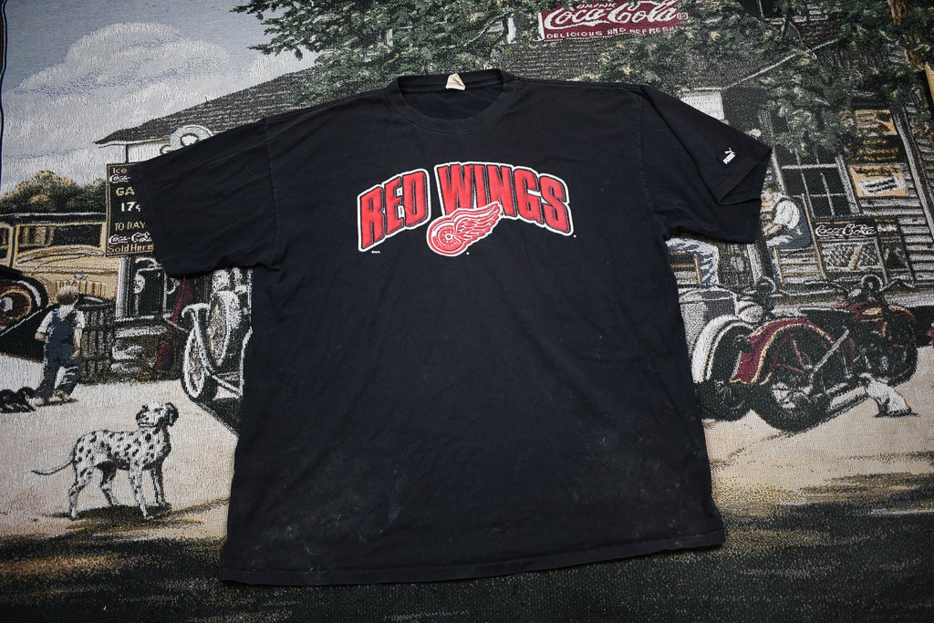 Vintage 1990s Detroit Red Wings NHL Graphic T Shirt