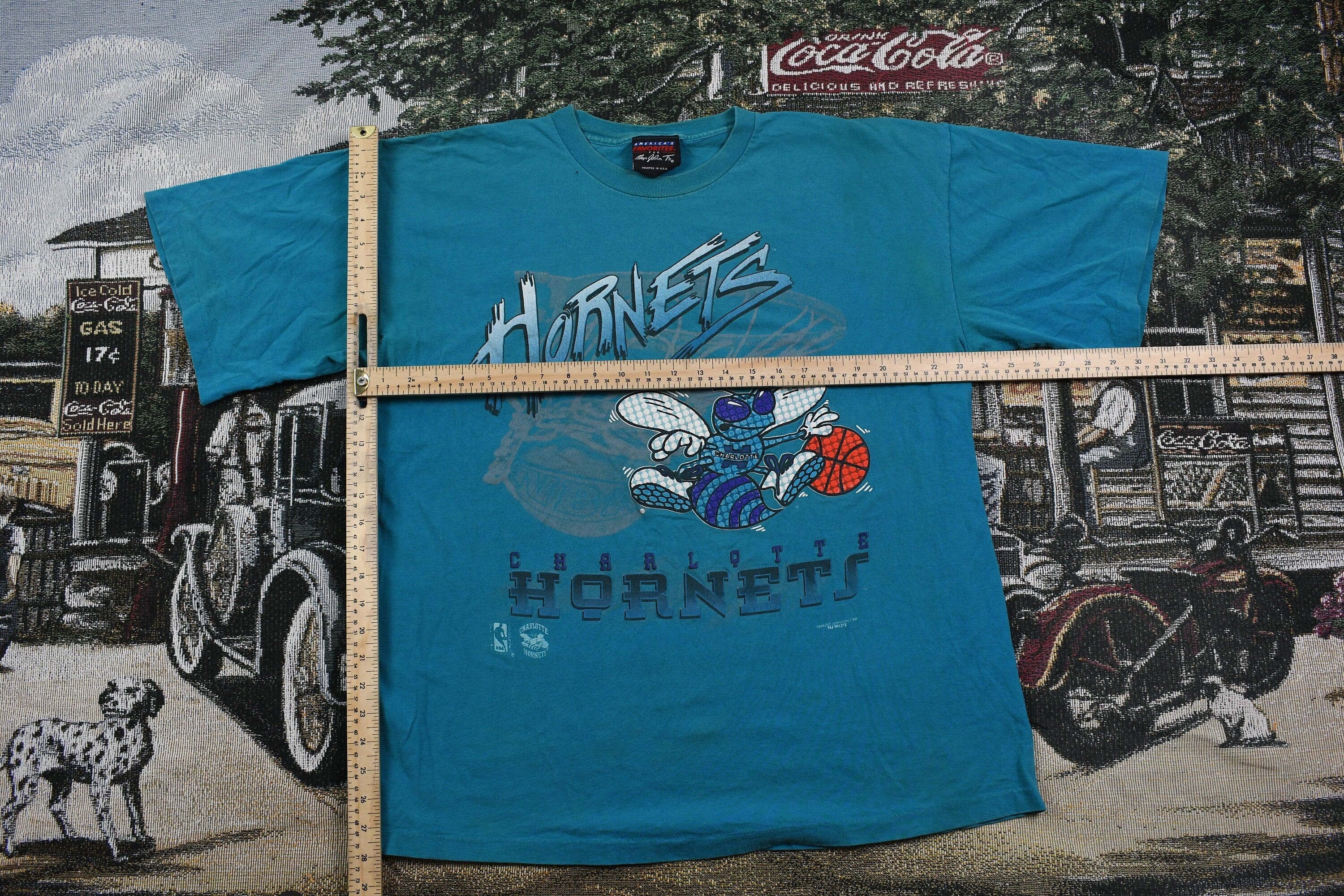 Vintage 1990s Charlotte Hornets NBA Graphic T Shirt