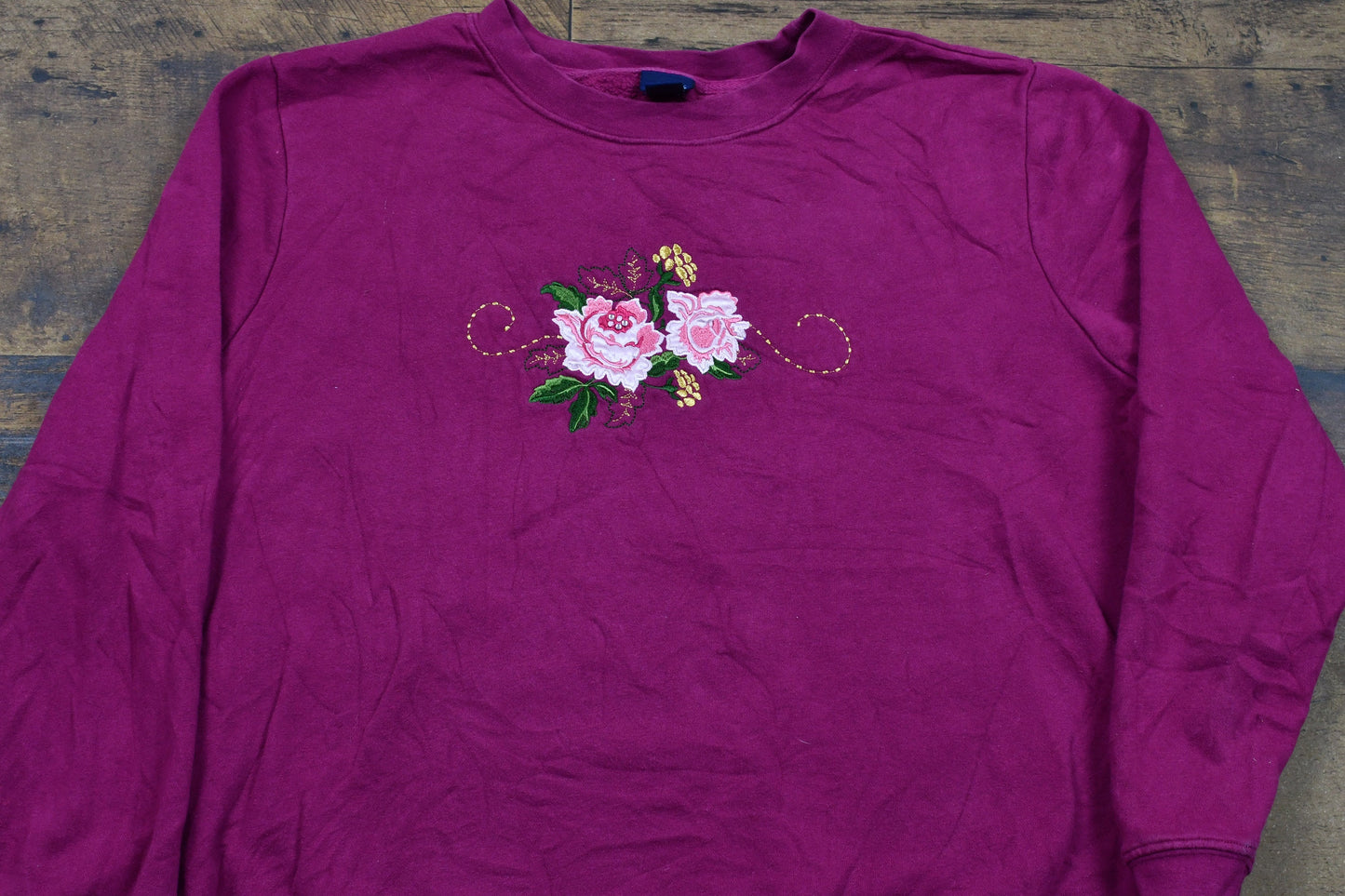 Vintage 1990s Floral Embroidered Graphic Crewneck