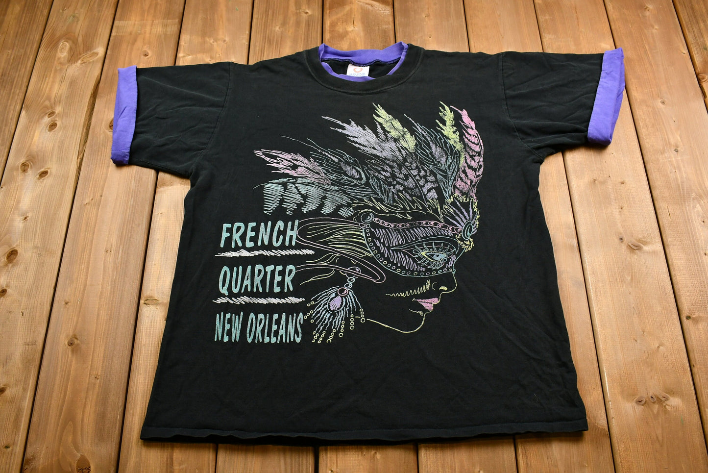 Vintage 1990s French Quarter New Orleans T-Shirt / Masquerade Lady Graphic / Streetwear / Retro Style