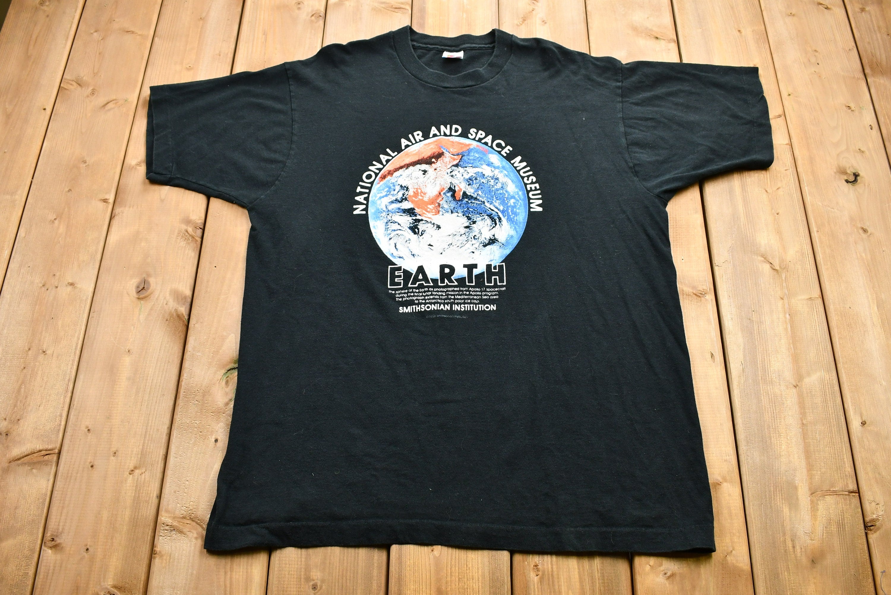 Vintage 1988 National Air and Space Museum T-Shirt / Earth / NASA