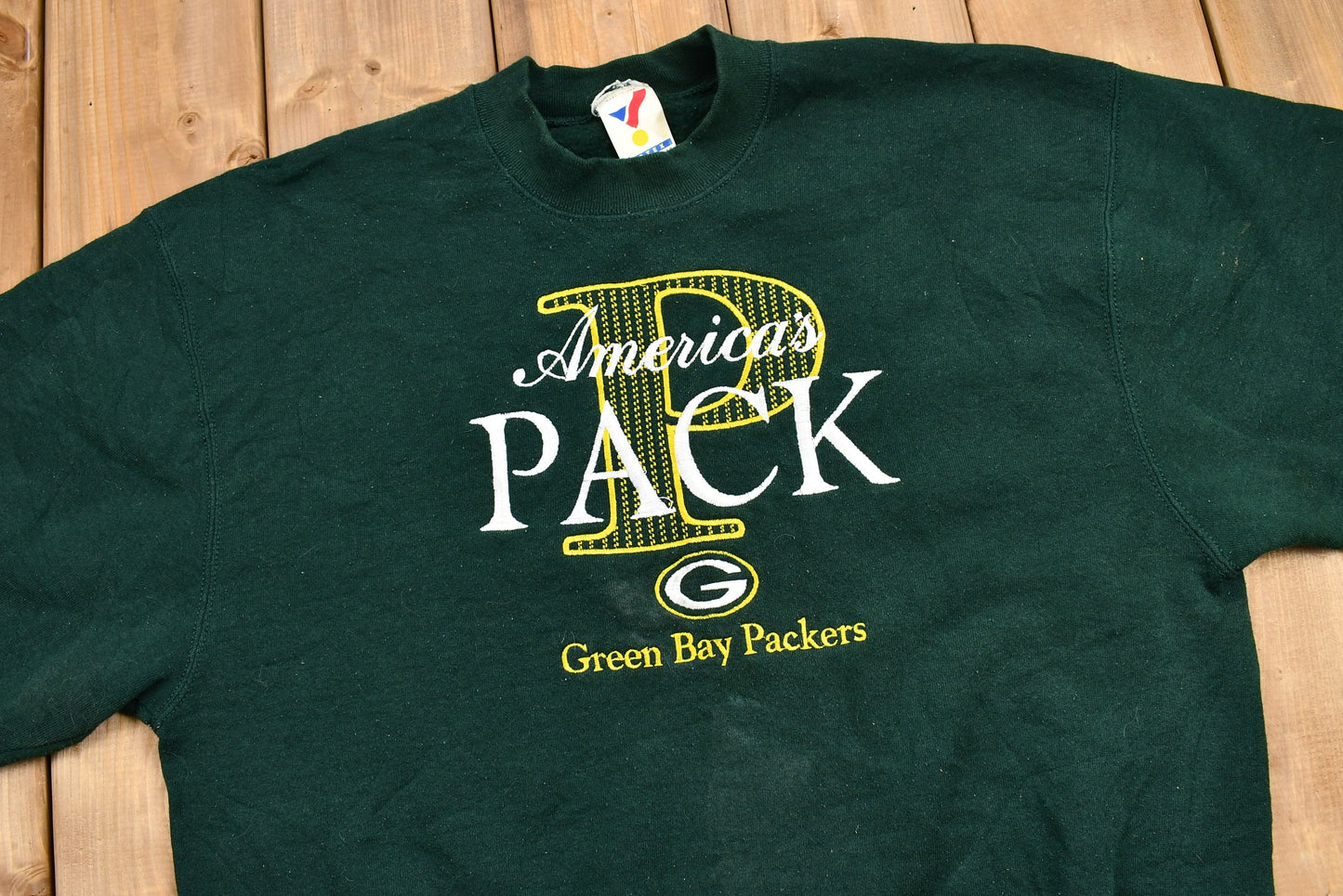 Vintage Green Bay Packers sweatshirt, green NFL embroidered crewneck 