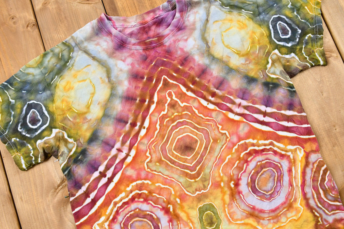 Vintage 1990s Abstract Tie-Dye T-Shirt / Hand Dyed / 90s Streetwear / Retro Style / Hippie Fashion / Vintage Tee / Athleisure