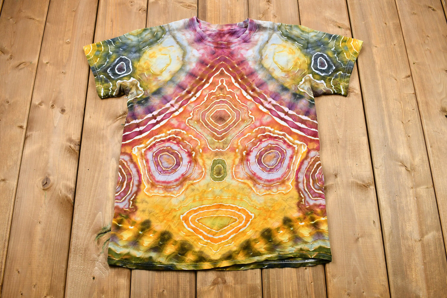 Vintage 1990s Abstract Tie-Dye T-Shirt / Hand Dyed / 90s Streetwear / Retro Style / Hippie Fashion / Vintage Tee / Athleisure