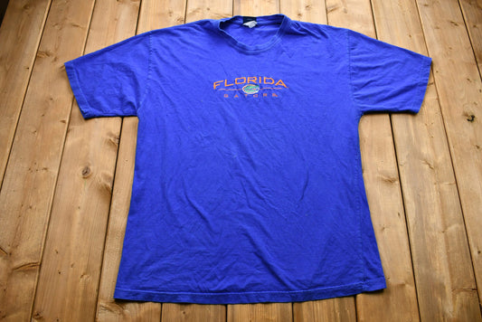 Vintage 1990s Embroidered University of Florida Gators T-Shirt / NCAA Tee / Americana / Sportswear / Vintage Athleisure / Collegiate Tee