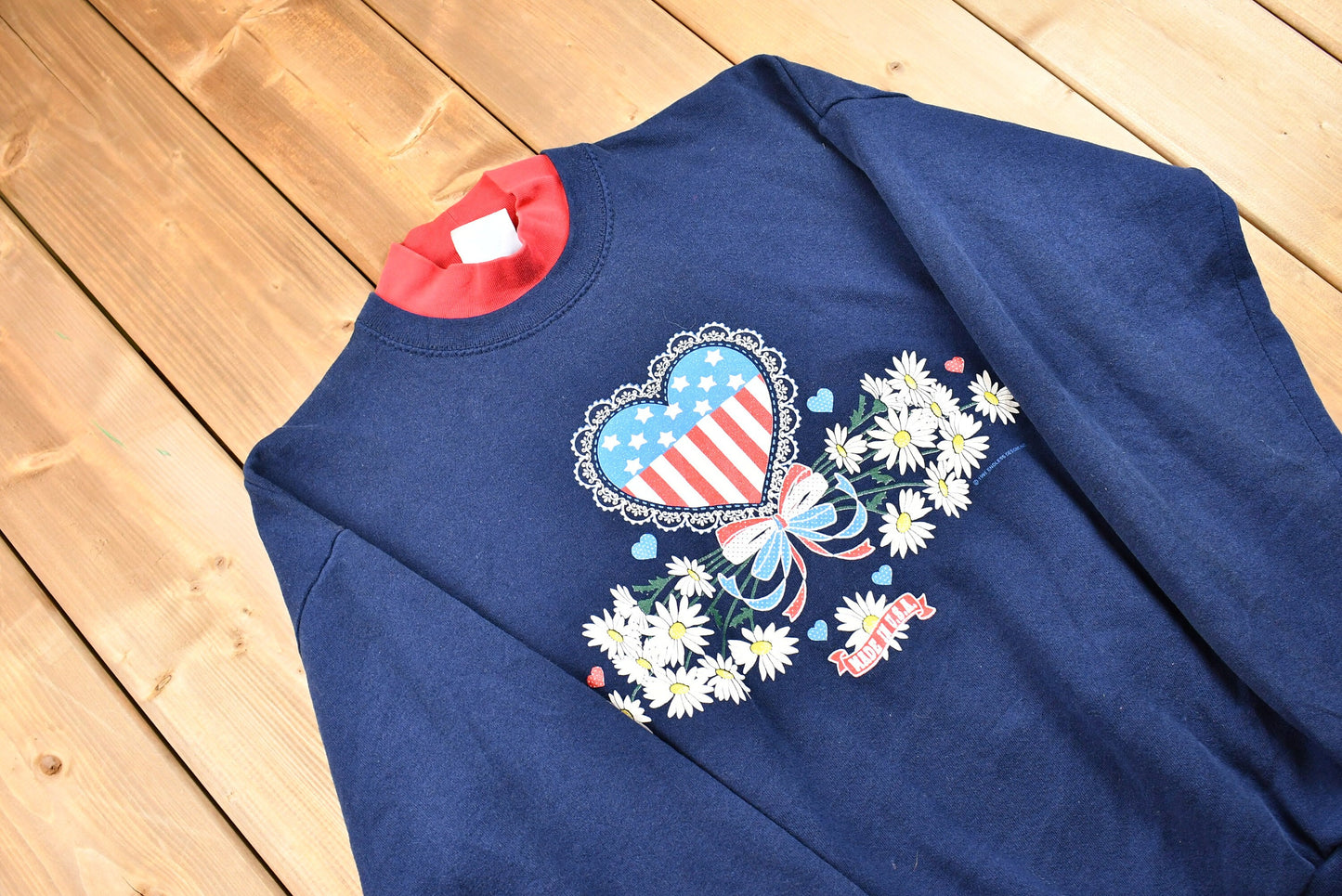 90s Made in USA Graphic Crewneck / American Heart & Flowers Print / Vintage Graphic Tee / Made in USA / Double Collar / American Streetwear