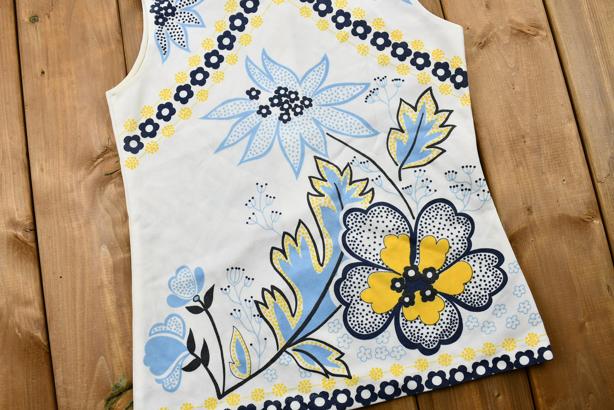 Vintage 1970s Floral Print Sleeveless Button-Up Tunic Blouse