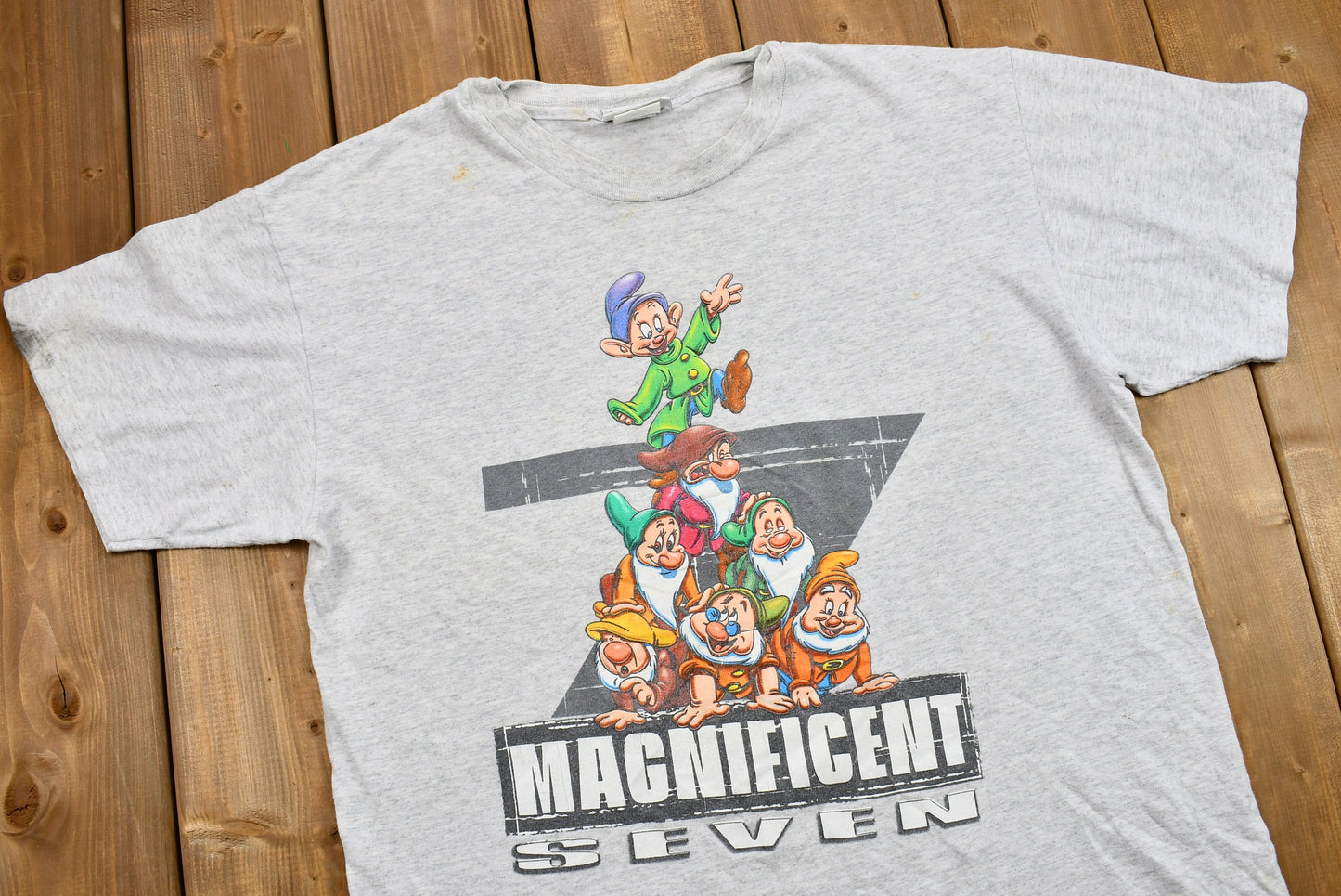 Vintage 1990s Distressed Magnificent Seven Dwarves Graphic T-Shirt