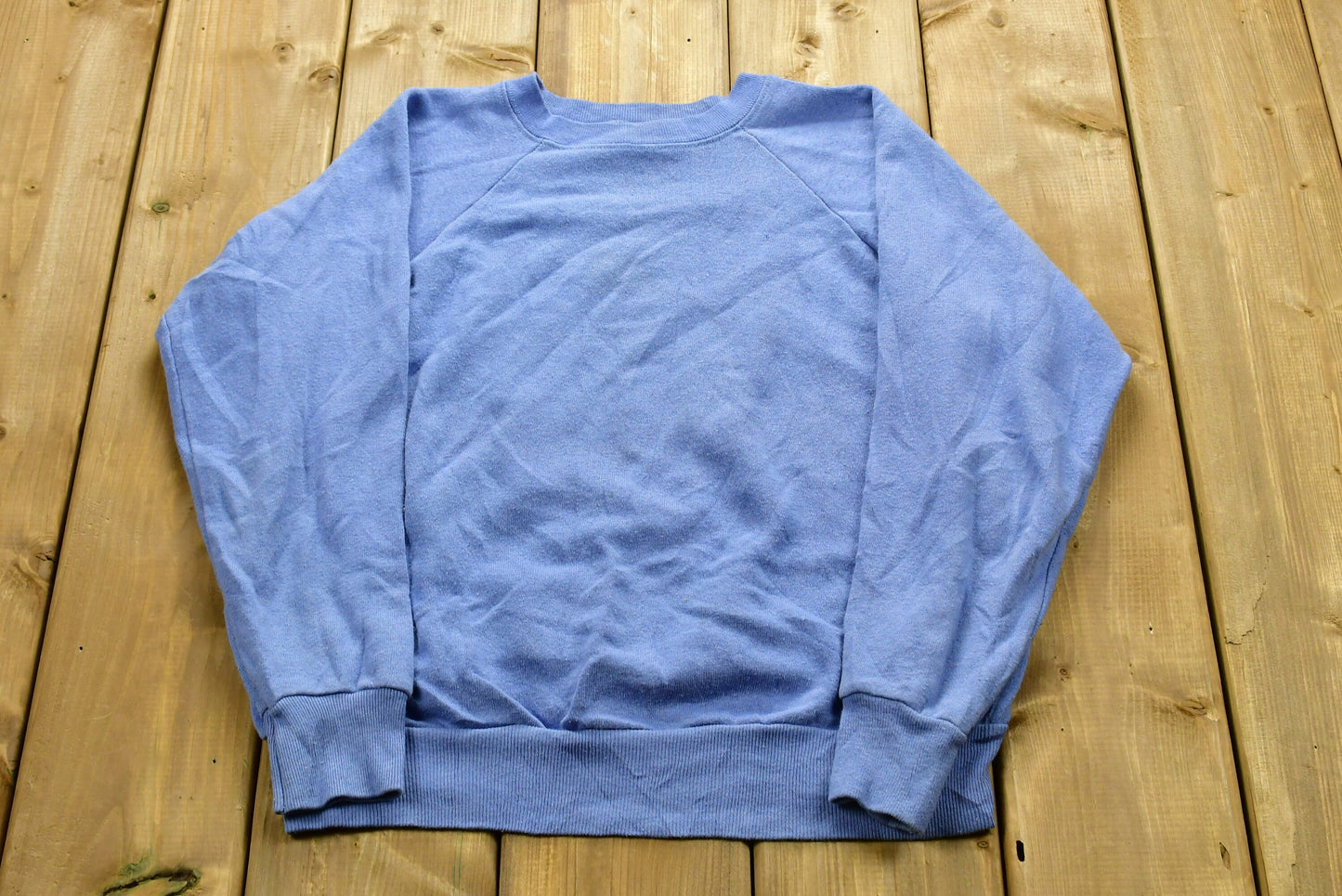 Vintage 1990 Blank Crewneck Sweatshirt / Made in USA / 90s Crewneck / Souvenir / Athleisure / Streetwear