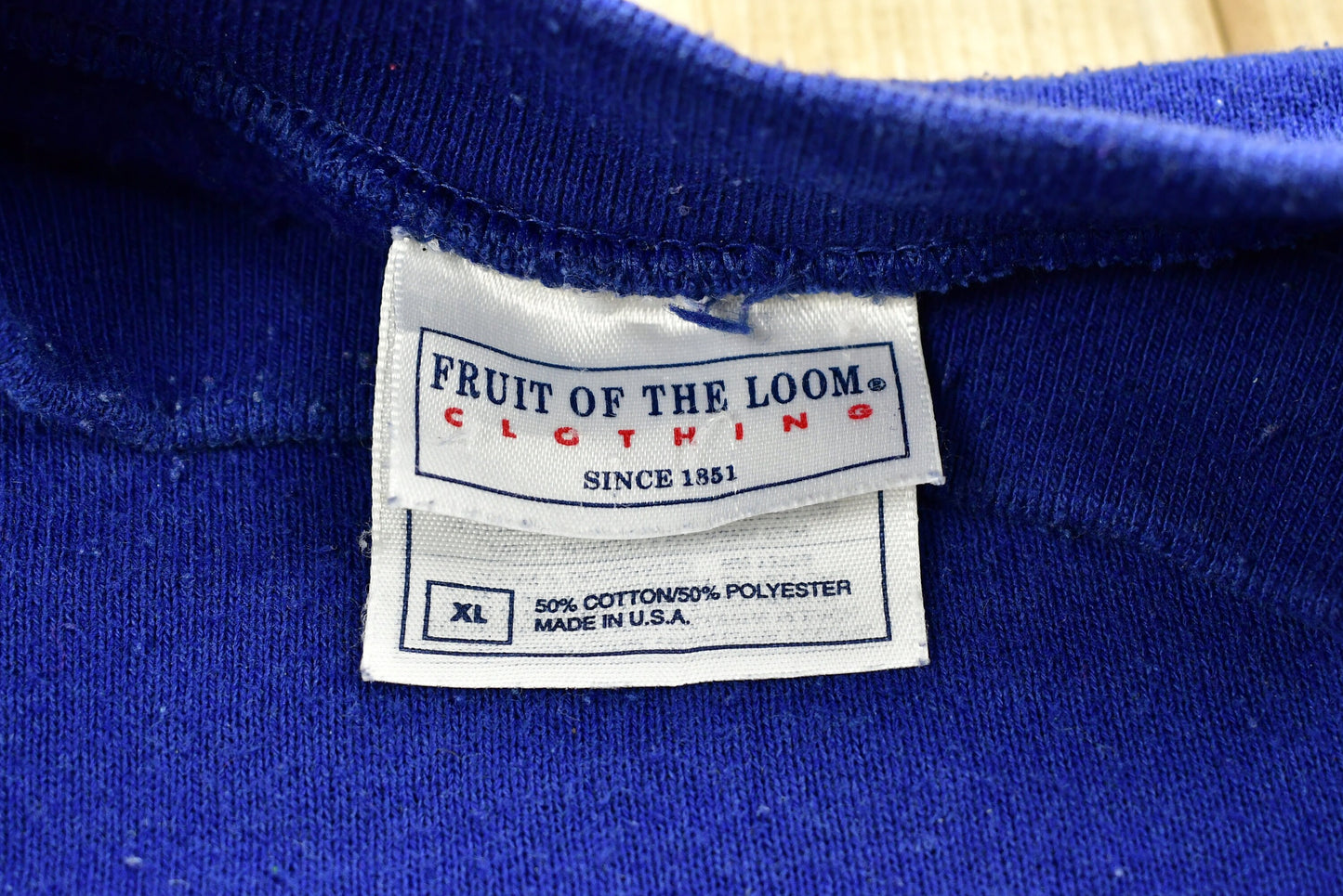 Vintage 1990 Blank Crewneck Sweatshirt / 90s Crewneck / Made in USA / Athleisure / Streetwear / Fruit of the Loom