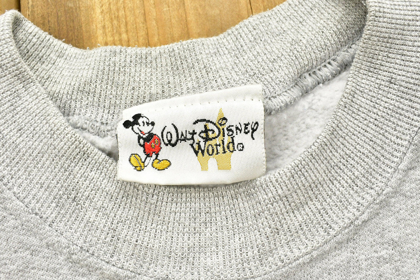 Vintage 2001 Walt Disney World Crewneck / Made In USA / Vintage Sweatshirt / American Sportswear / Vintage Cartoons