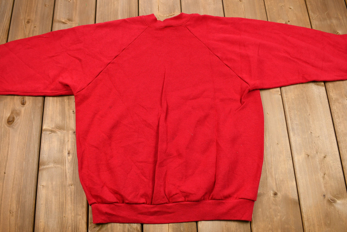 Vintage 1990s Fruit Of The Loom Red Raglan Sweatshirt / 90s Crewneck / Blank Pullover / Vintage Athleisure / Streetwear / Made in USA