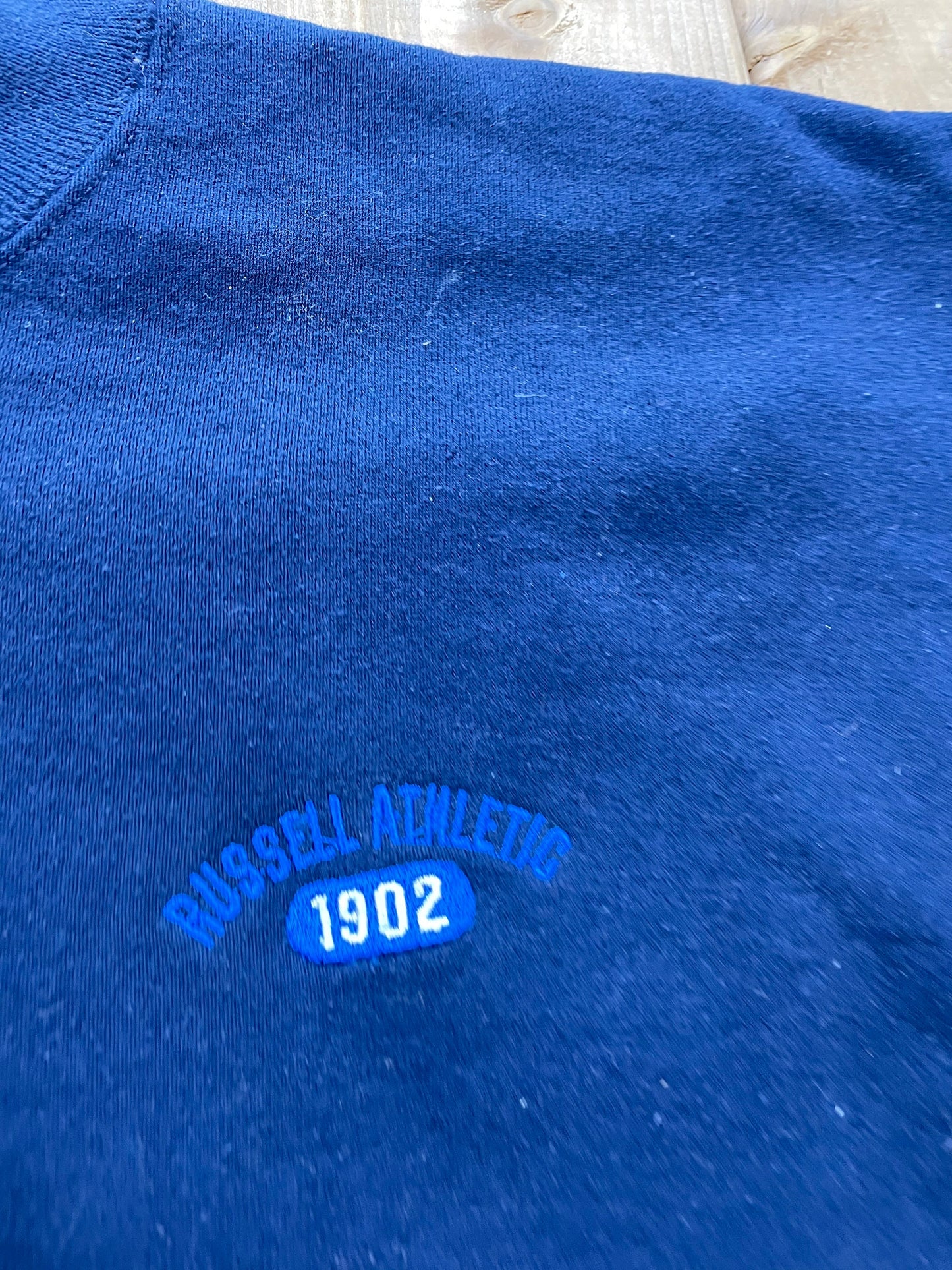 Vintage 1990'S Russell Athletics Blank Crewneck Sweatshirt / 90s Crewneck / Made In USA / Athleisure / Streetwear / Embroidered