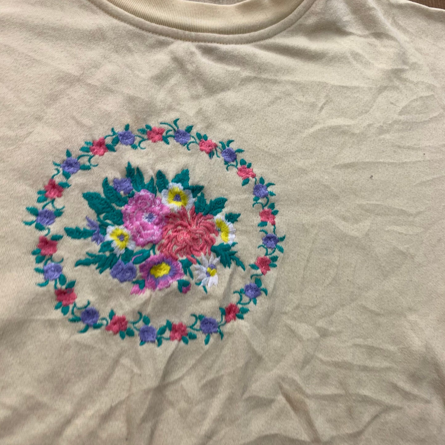 Vintage 90's Floral Embroidered Crewneck