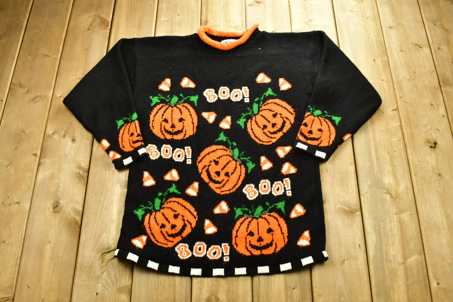 Vintage 90's Halloween Boo Graphic Knit Mockneck Sweater / 90s Holiday Sweater / Fall Wear / Festive Graphic / Spooky Sweater / Festive Knit