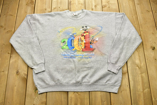 Vintage 2001 Walt Disney World Crewneck / Made In USA / Vintage Sweatshirt / American Sportswear / Vintage Cartoons