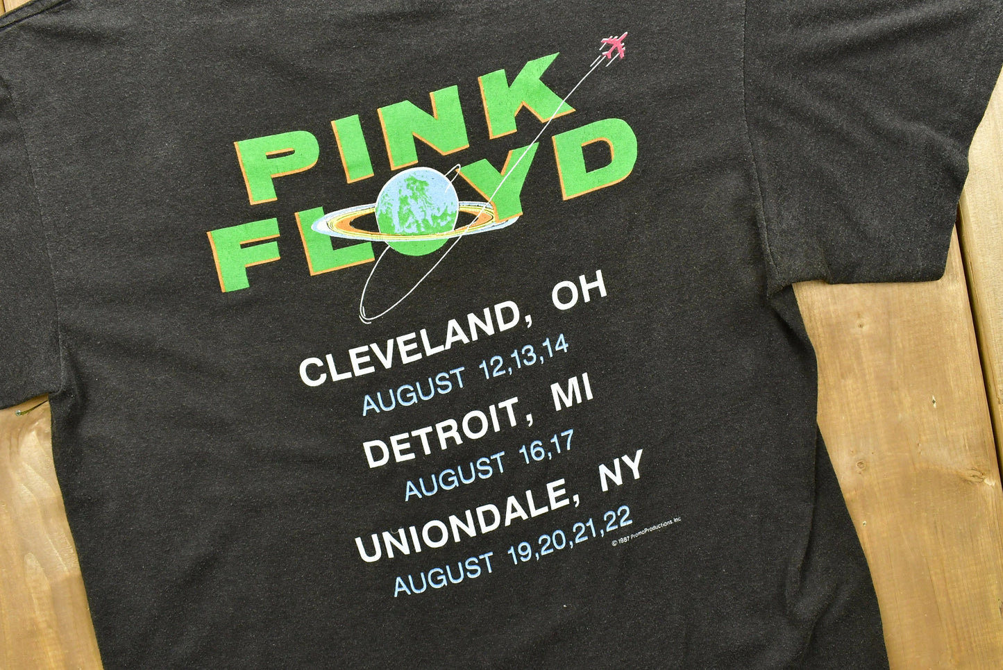 Vintage 1987 Pink Floyd Band Graphic / Vintage T-Shirt / Single Stitch / Music Promo Print / Concert / Tour / Made In USA / Retro Style