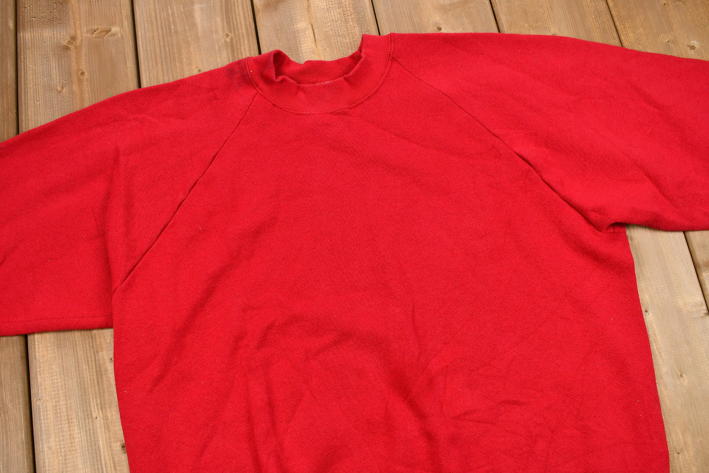 Vintage 1990s Fruit Of The Loom Red Raglan Sweatshirt / 90s Crewneck / Blank Pullover / Vintage Athleisure / Streetwear / Made in USA