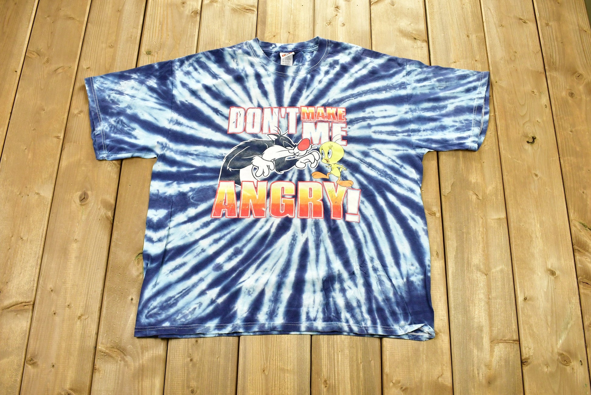 Vintage Y2K Looney Tunes Cartoon T-Shirt