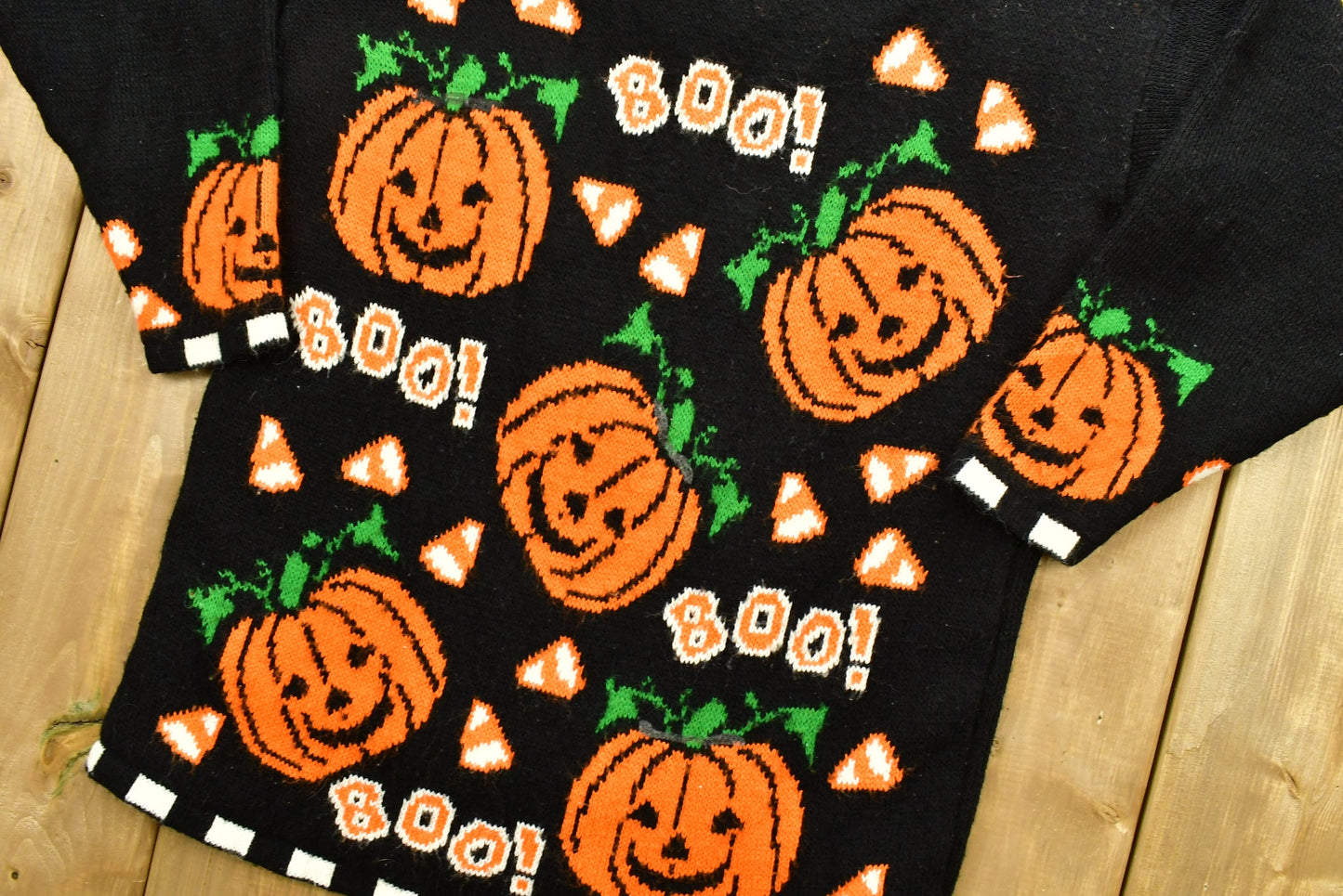 Vintage 90's Halloween Boo Graphic Knit Mockneck Sweater / 90s Holiday Sweater / Fall Wear / Festive Graphic / Spooky Sweater / Festive Knit