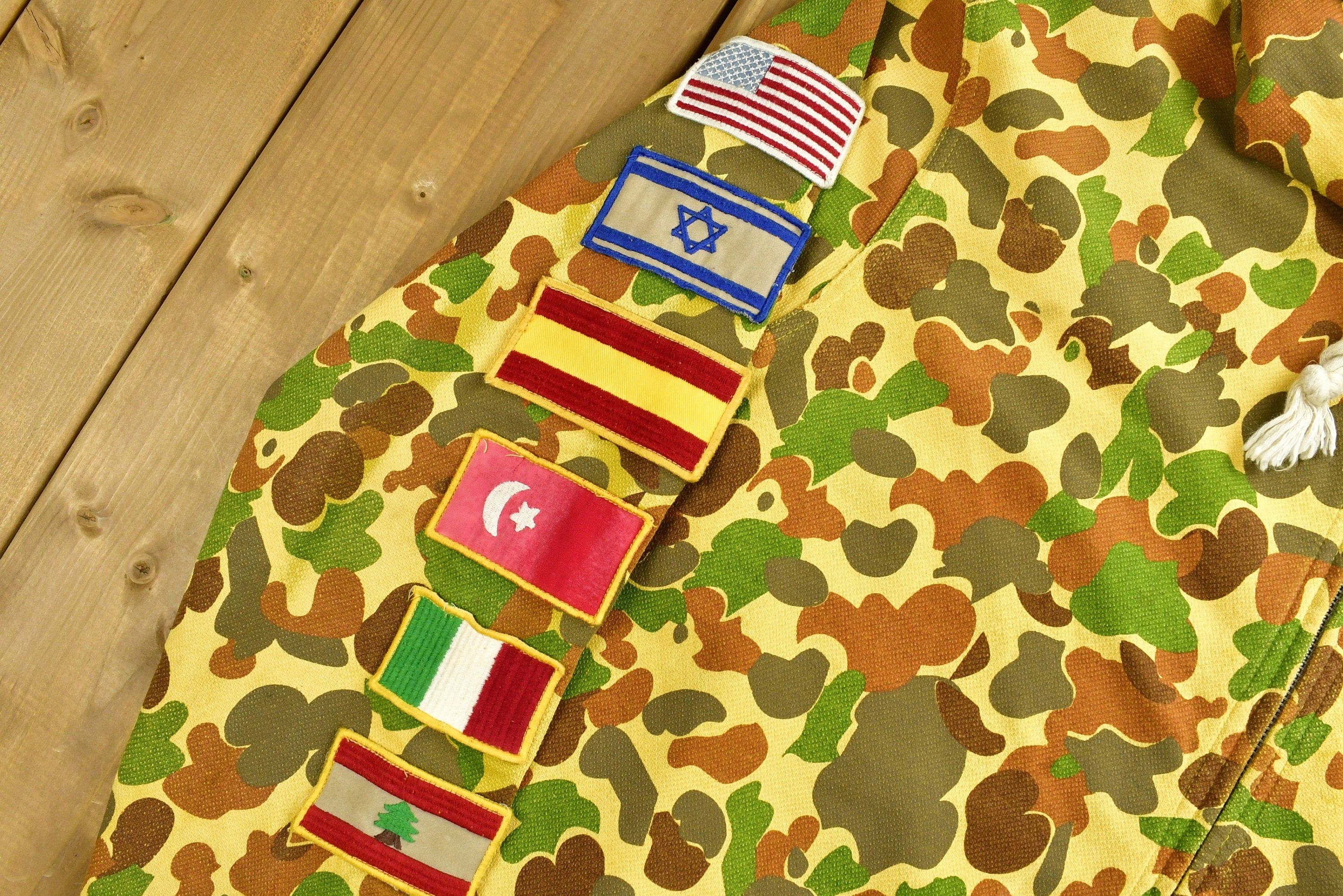 Vintage 90's Avirex Military Camouflaged Graphic Hoodie