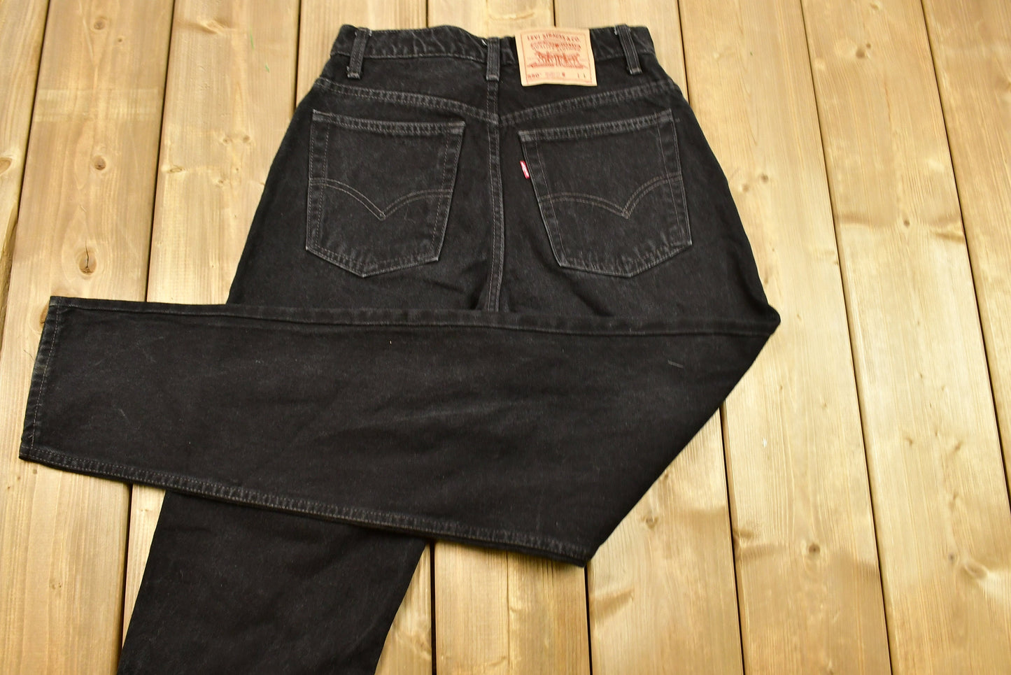 Vintage 90's Levi's 550 Red Tab Jeans Size 11 Long