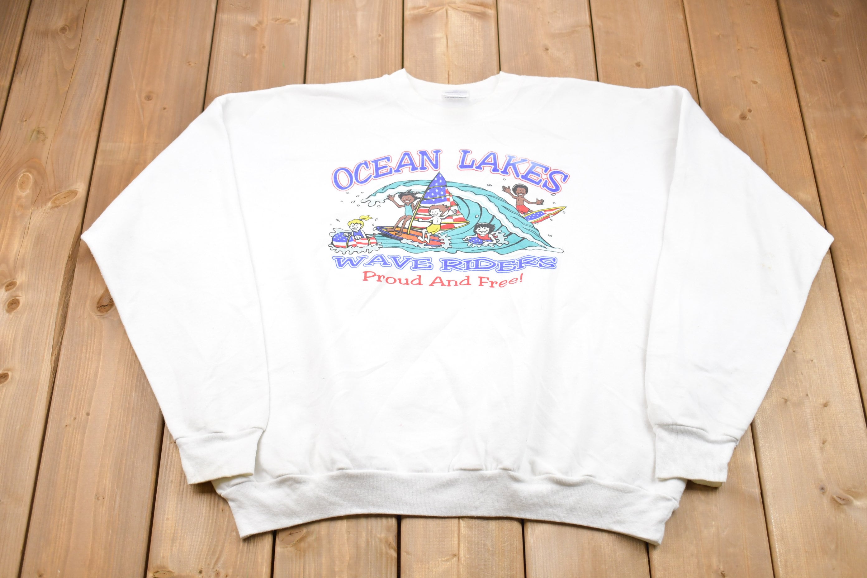 Vintage 1990s Ocean Lakes Wave Riders Surfing Crewneck Sweatshirt