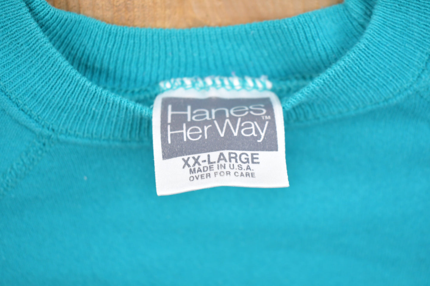 Vintage 1980s Hanes Raglan Crewneck Sweatshirt / 90s Crewneck / Souvenir / Athleisure / Streetwear / Hanes HerWay