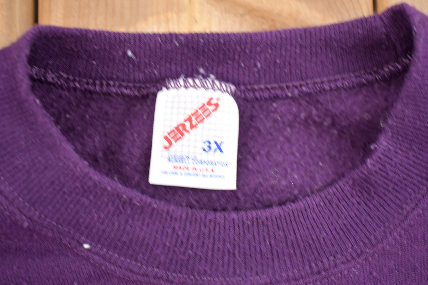 Vintage 1990s Made In USA Basic Crewneck Sweatshirt / 90s Crewneck / Souvenir / Athleisure / Streetwear / 90s Jerzees