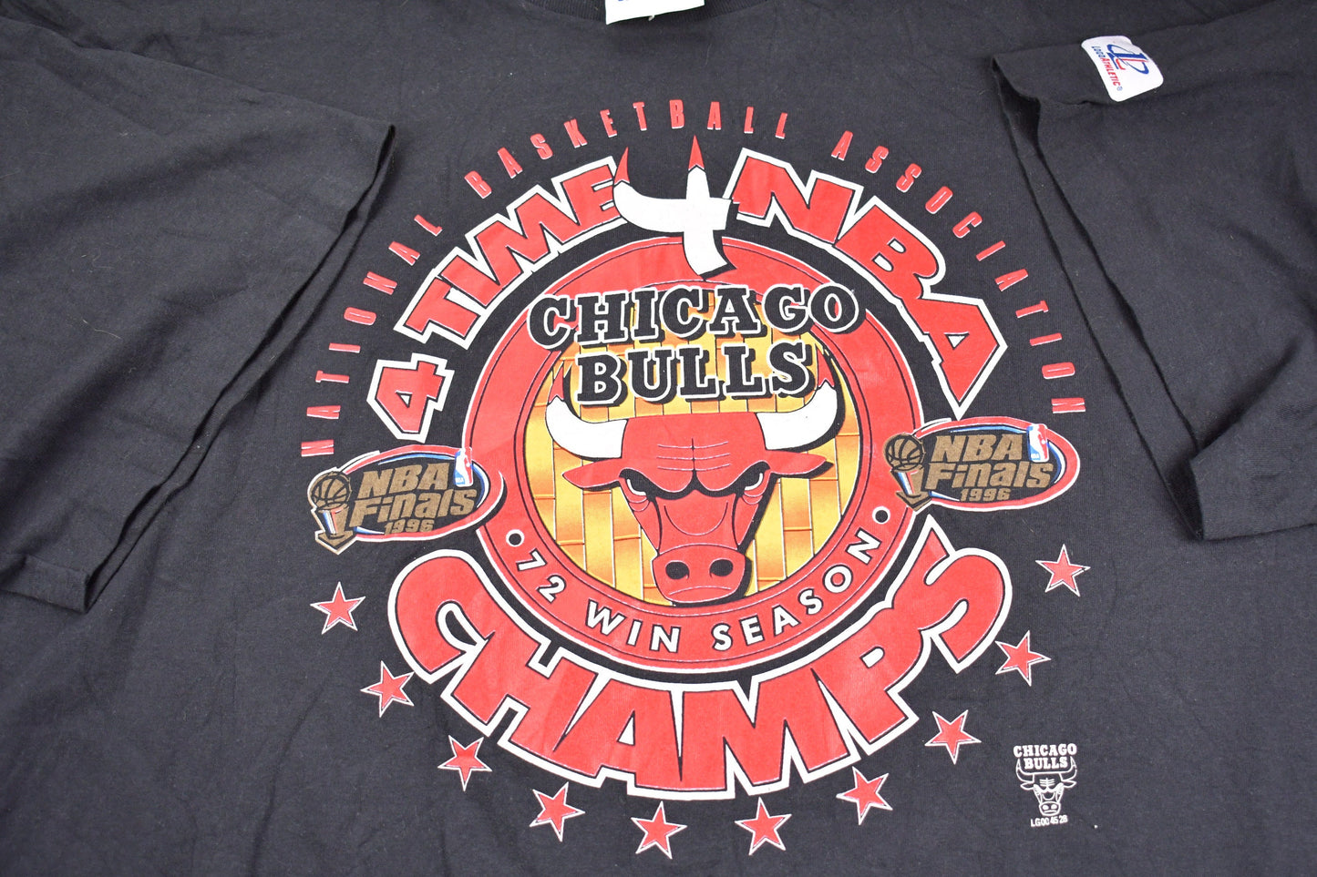 Vintage 1996 Chicago Bulls 4 Times Champs Logo Athletic Made In USA Graphic T-Shirt / Streetwear / Retro Style / Single Stitch / 90s Bulls