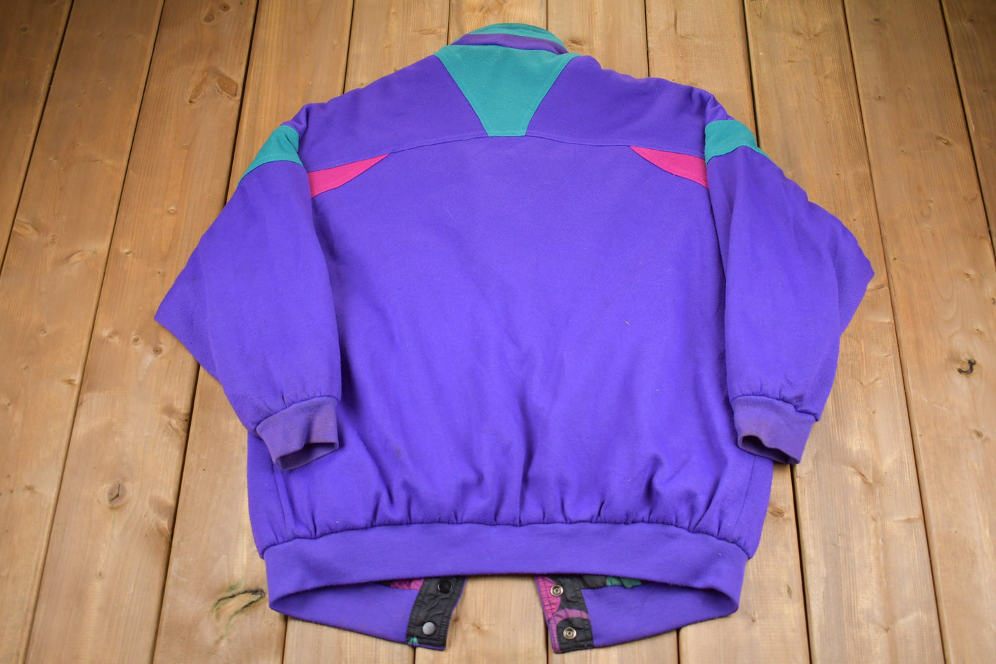 Vintage 1990s Snap Button Sweatshirt / 90s Button Sweater / Souvenir / Athleisure / Streetwear / Travel And Tourism