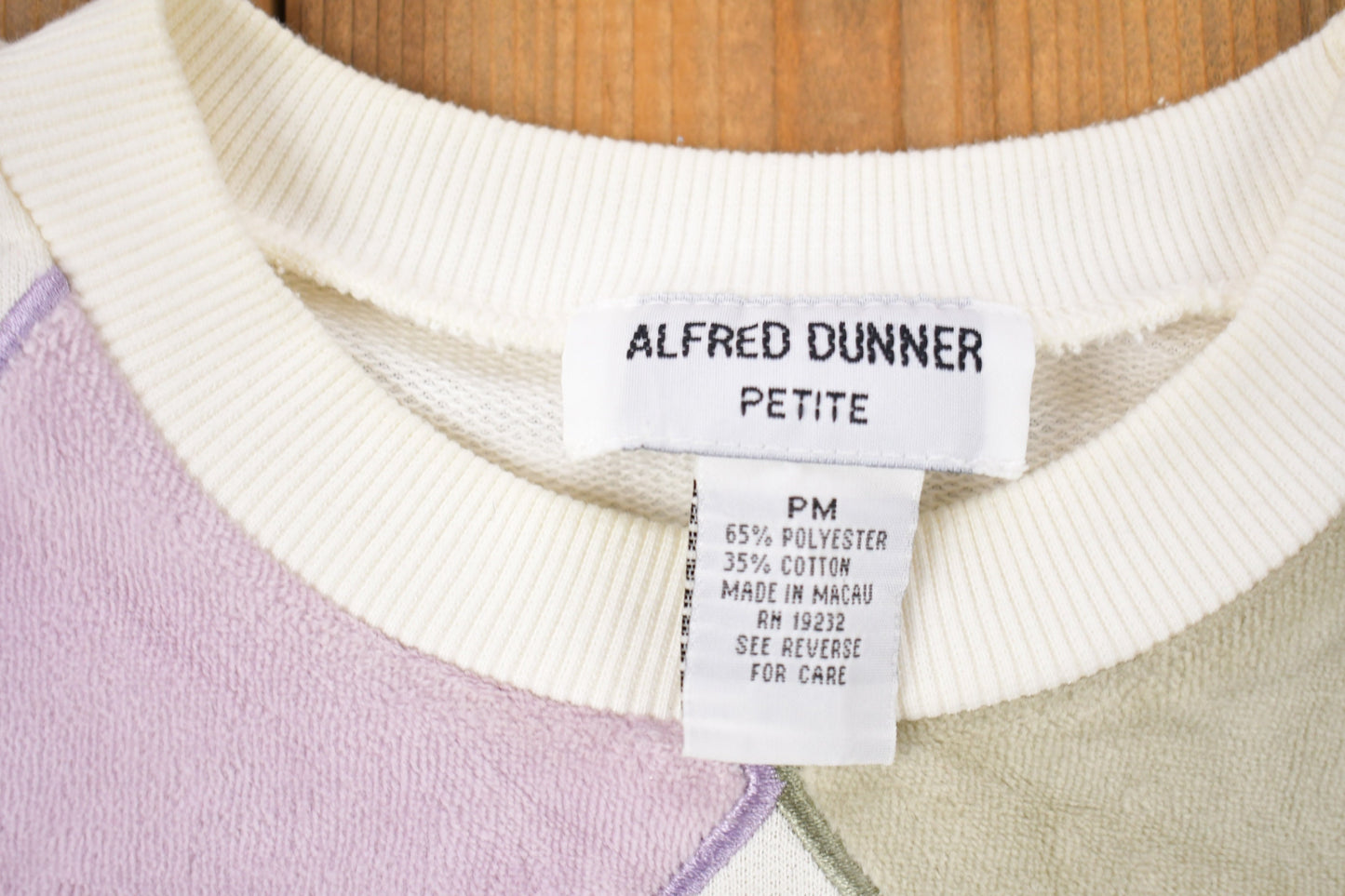 Vintage 1980s Alfred Dunner Crewneck Sweatshirt / 80s Crewneck / Souvenir / Athleisure / Streetwear / 80 Alfred Dunner Sweatshirt