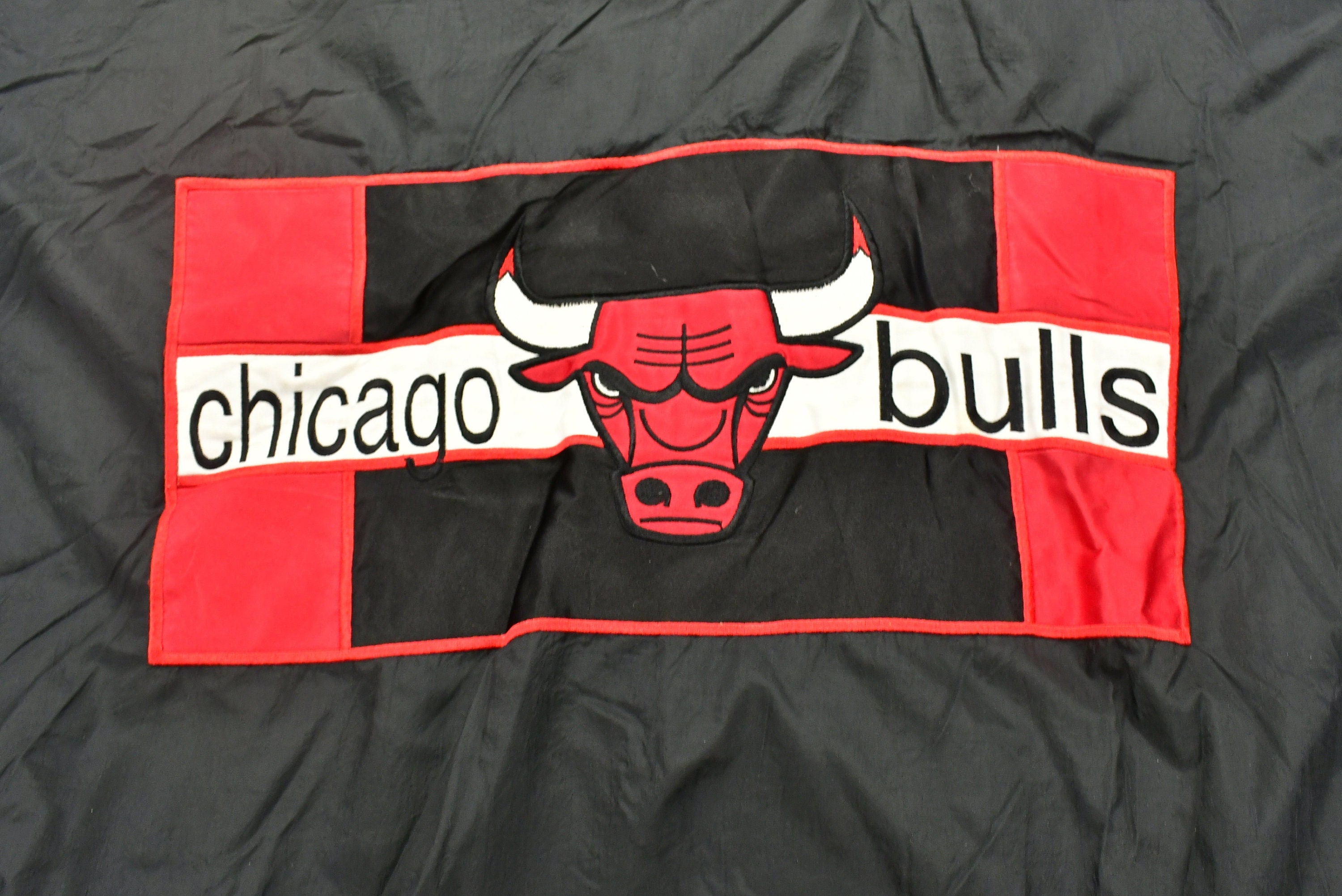 Vintage 1990s Chicago Bulls NBA Logo 7 Windbreaker