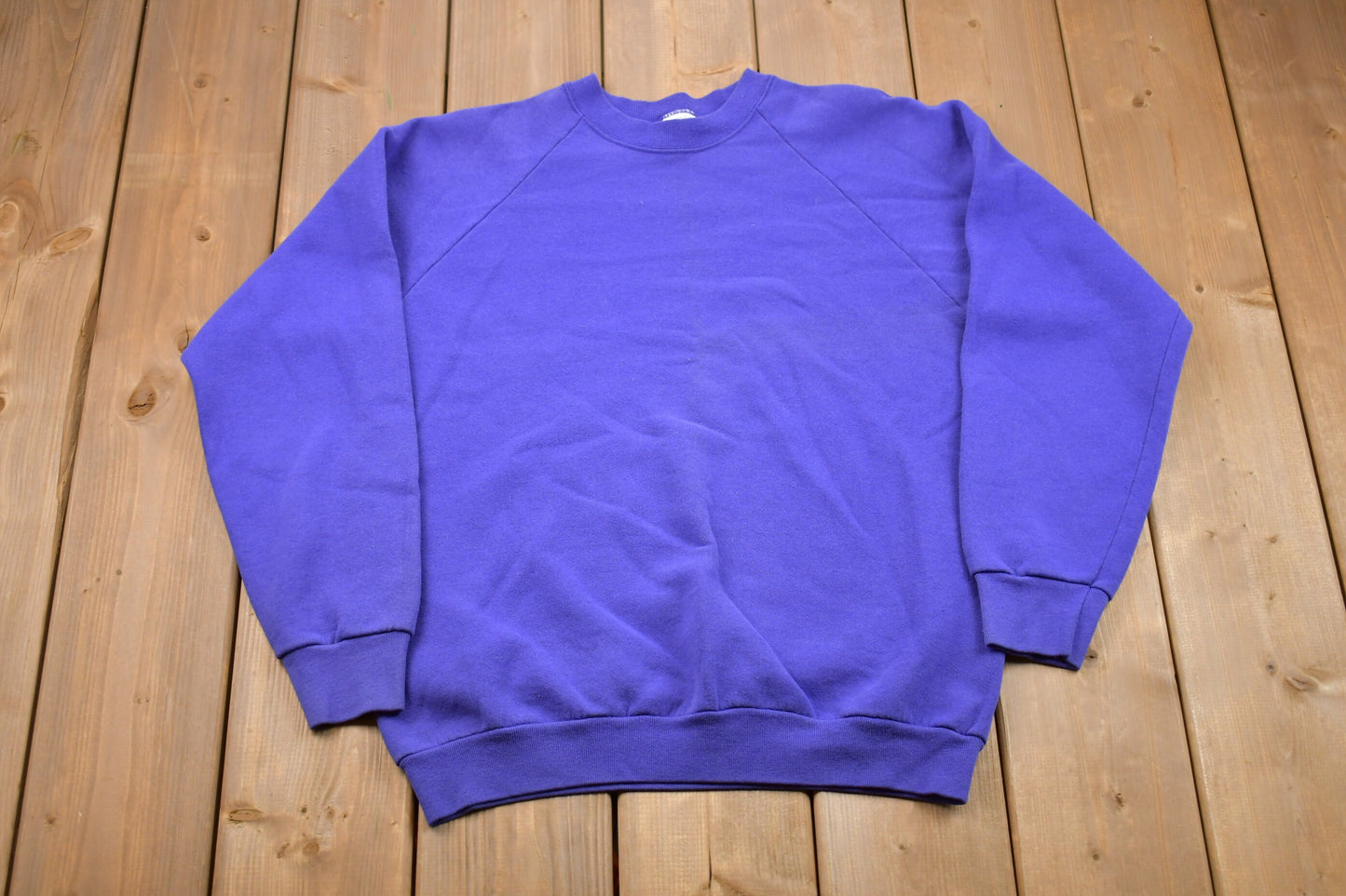 Vintage 1992 Fruit Of The Loom Made In USA Raglan Crewneck Sweatshirt / 90s Crewneck / Souvenir / Athleisure / Streetwear