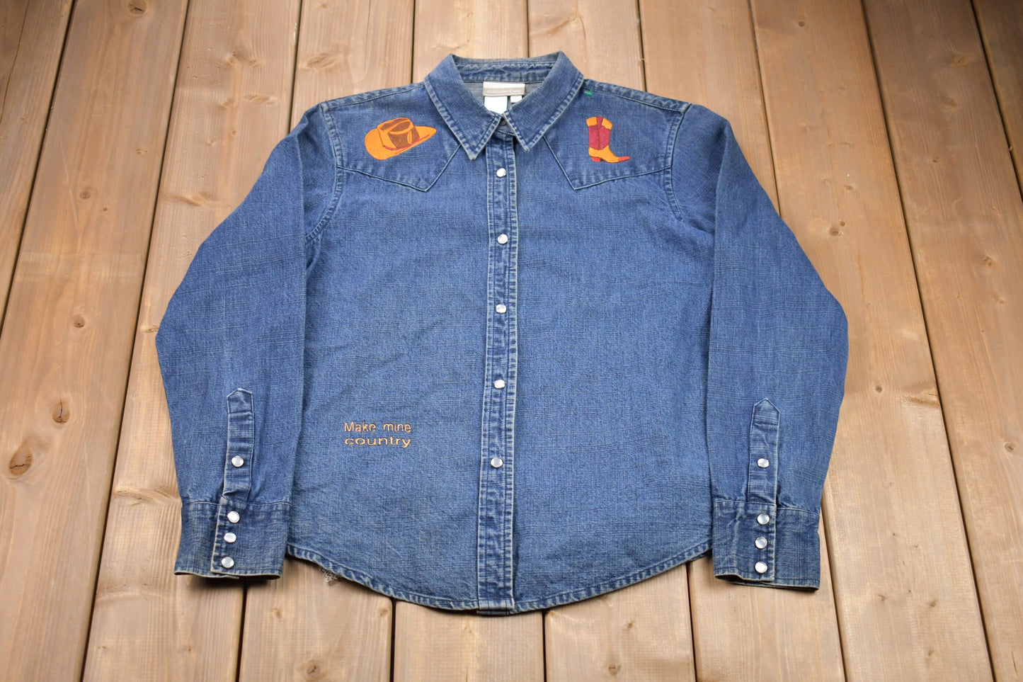 Vintage 1990s Western Embroidered Denim Button Up Shirt / 1990's Button Up / Vintage Cowboy / Casual Wear / Workwear / Pattern Button Up