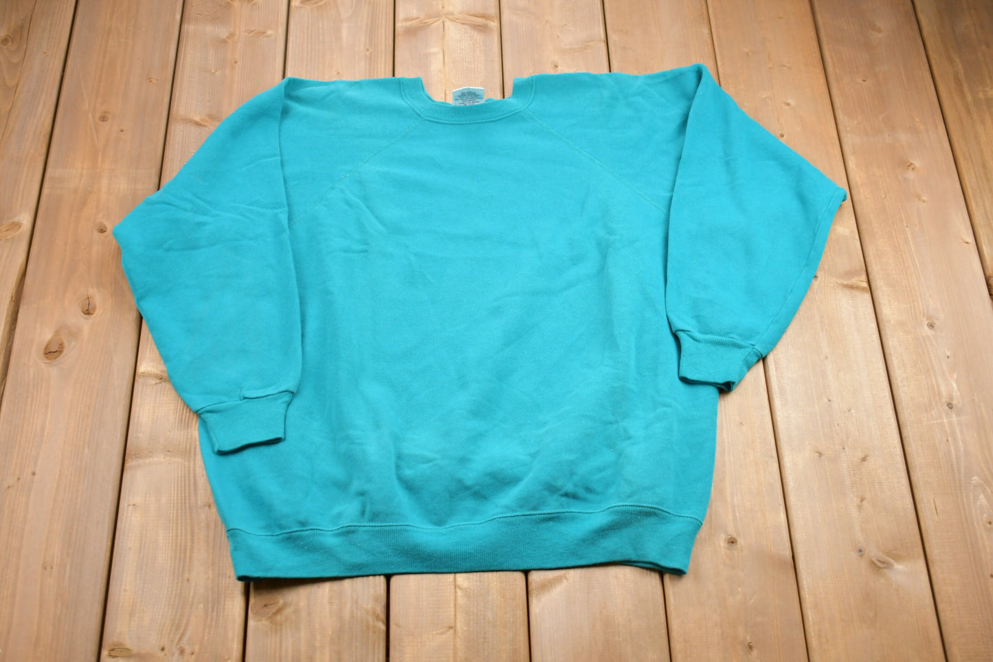 Vintage 1980s Hanes Raglan Crewneck Sweatshirt / 90s Crewneck / Souvenir / Athleisure / Streetwear / Hanes HerWay