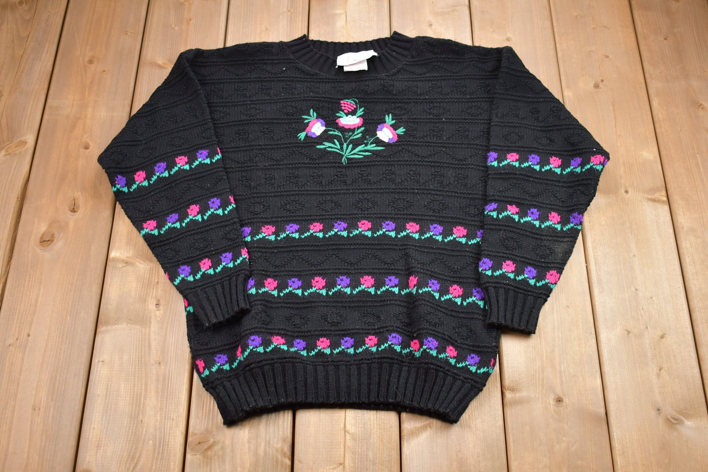 Vintage 1990s Cali Floral Embroidered Knitted Sweater / 90s Crewneck / Vintage Floral Pullover Sweatshirt / Flowers / Made In Canada