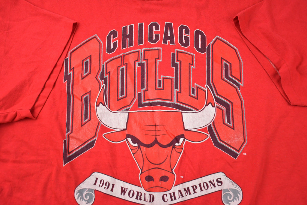 Vintage 1991 Chicago Bulls NBA World Champions Graphic T-Shirt