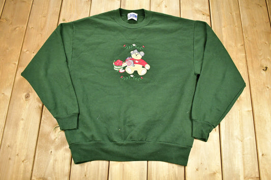 Vintage 1990s Embroidered Teddy Bear Crewneck / 90s Crewneck / Grandma Sweater / American Streetwear / Pullover Sweatshirt / Made In USA