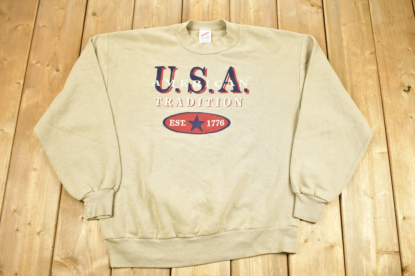 Vintage 1990s USA American Tradition Crewneck Sweatshirt / 90s Crewneck / Souvenir / Made In USA / Streetwear / Travel And Tourism