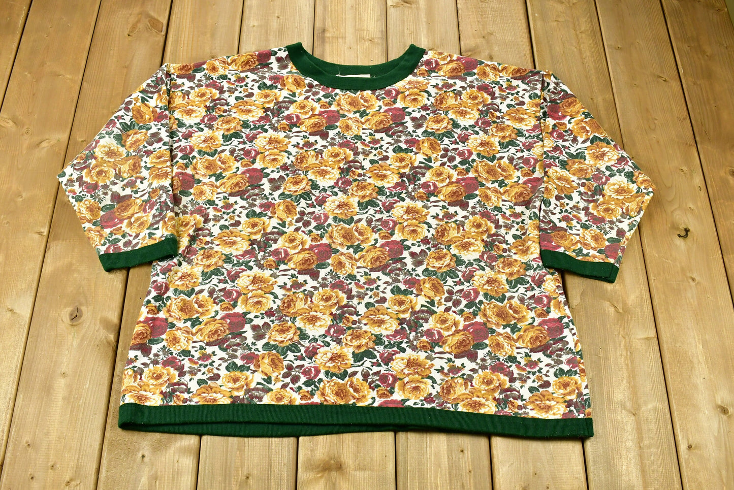 Vintage 1990s All Over Flower Print Cute Floral Crewneck / 90s Crewneck / Diana Marco / American Streetwear / Pullover Sweatshirt