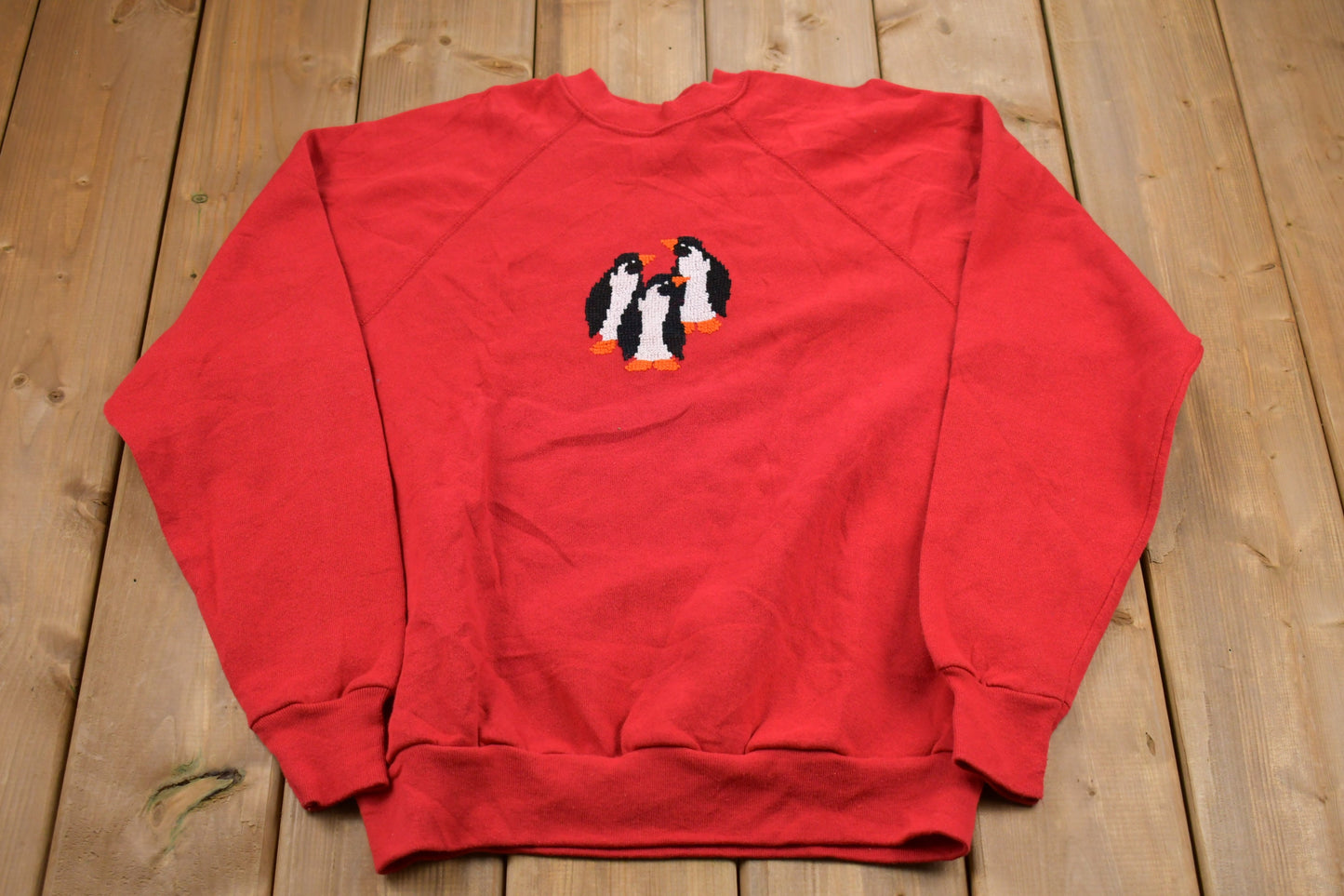 Vintage 1980s Penguin Graphic Raglan Crewneck / 80s Crewneck / Animals / Vintage Sweatshirt / Made In USA / Tultex / Pullover Sweatshirt