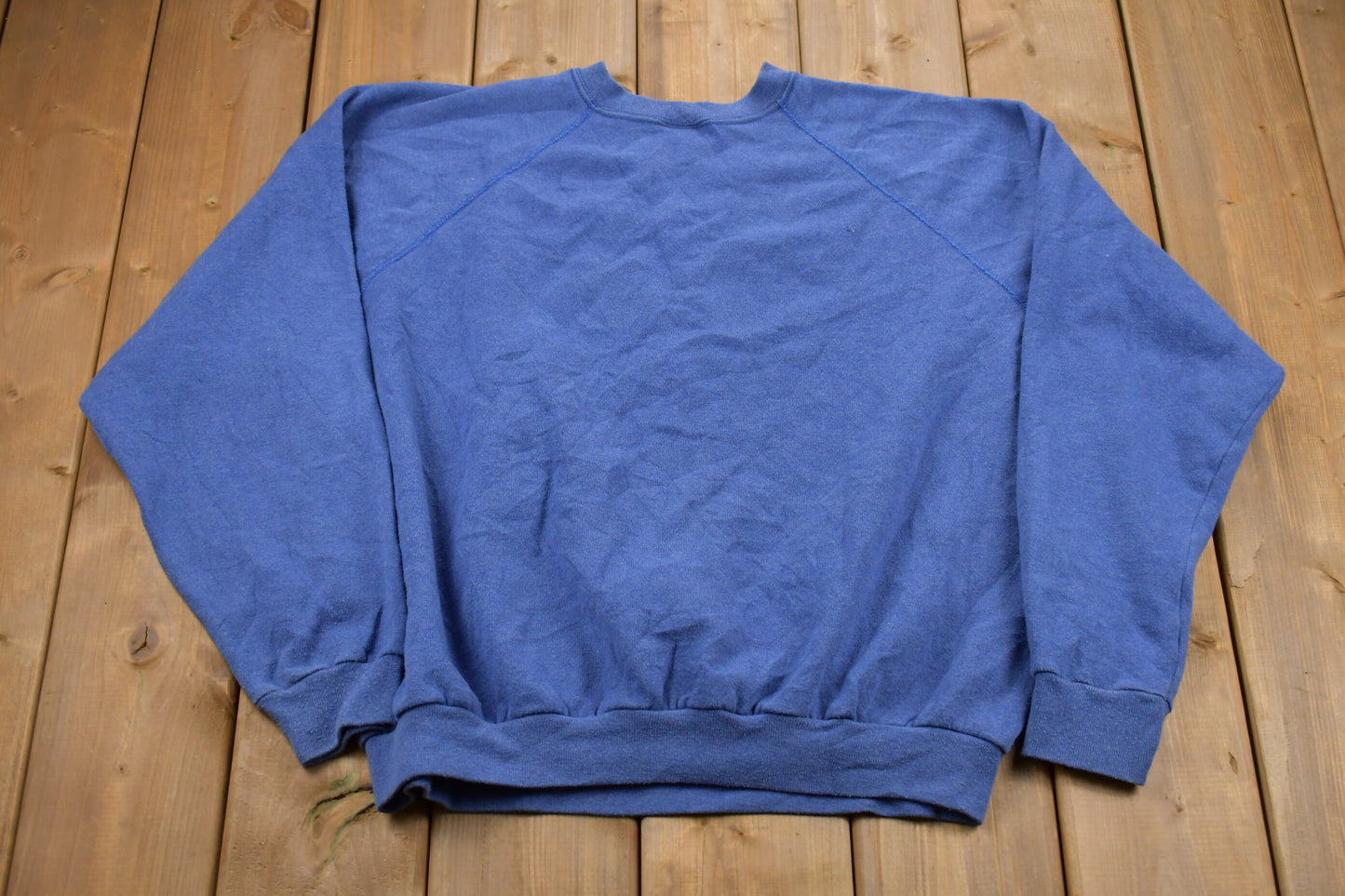 Vintage 1990s Raglan Sleeve Crewneck Sweatshirt / 90s Crewneck / Souvenir / Athleisure / Streetwear / Travel And Tourism / Made In USA