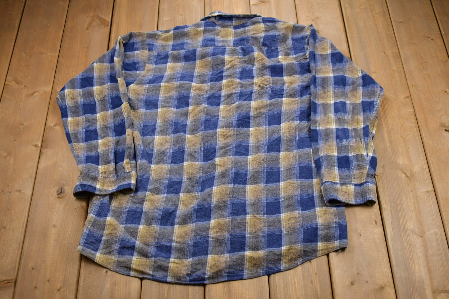 Vintage 1990s American Edition Plaid Button Up Shirt / 1990's Button Up / Vintage Flannel / Casual Wear / Workwear / Pattern Button Up