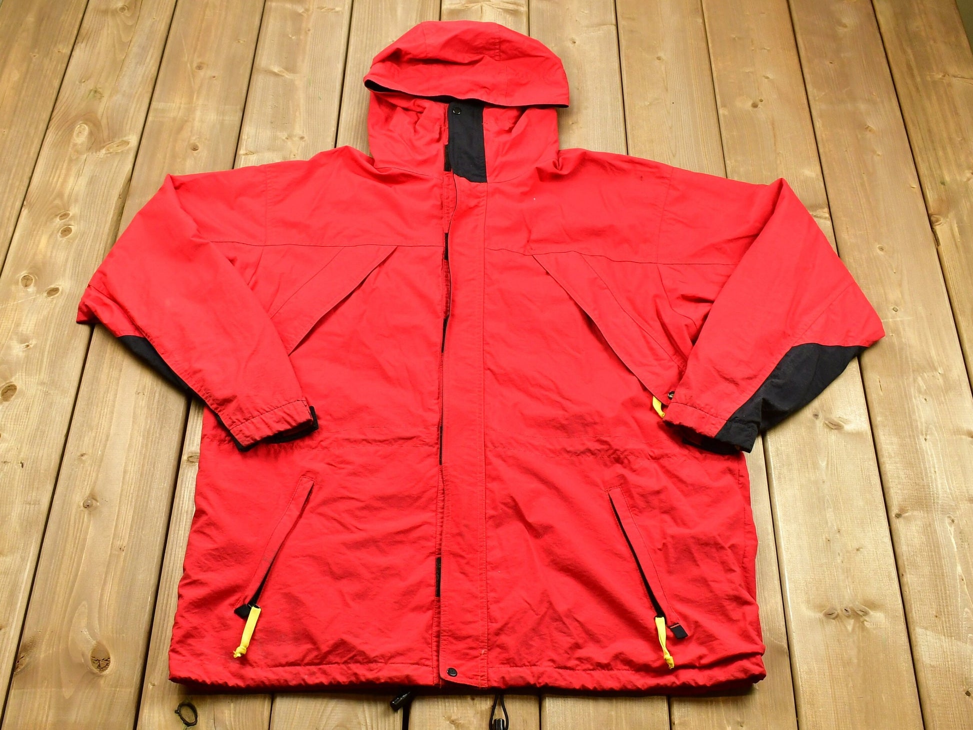 Vintage 1990s Marlboro Adventure Team Shell Windbreaker